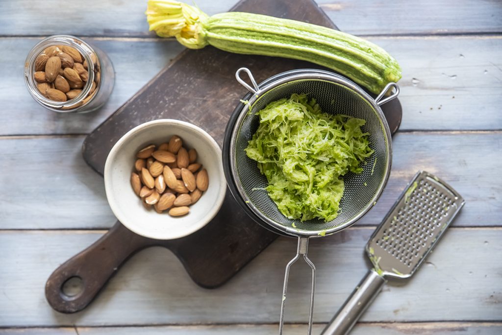 Insalata di farro, tonno e pesto di zucchine alle mandorle 2 insalata di farro zucchine 1