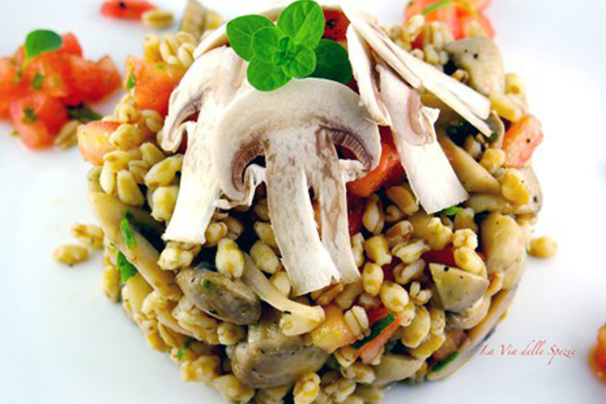 Insalate di cereali: 16 ricette light per tutti i gusti 13 insalata di kamut e champignon