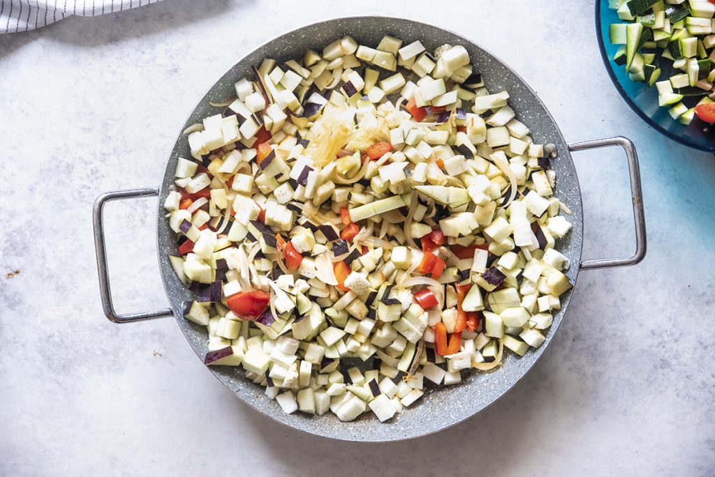 Peperoni ripieni di verdure e mozzarella 5 melanzane sei
