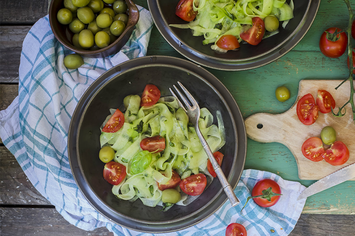 Ricette detox: 12 proposte per prepararti alla prova costume 7 ricette detox, tagliatelle di cetriolo