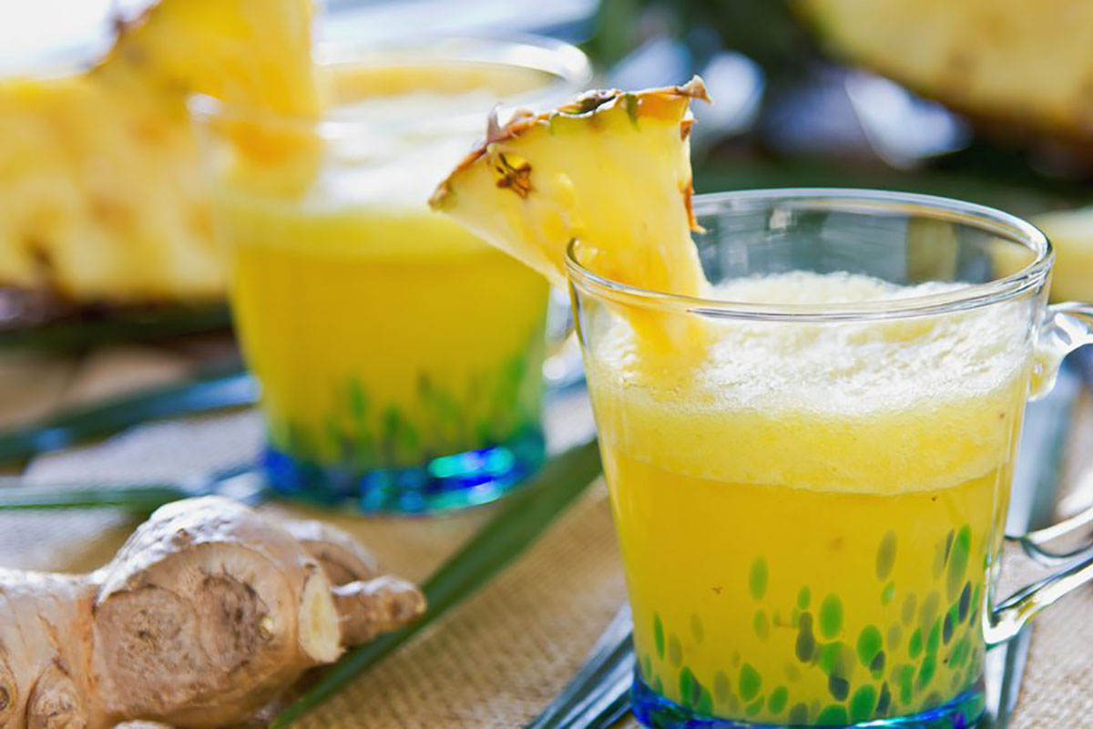 Ricette con ananas: idee fresche e leggere 16 ricette con ananas: smoothie di ananas e zenzero fresco