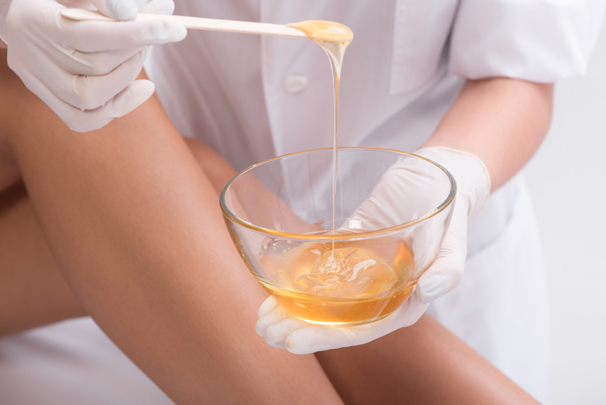 Ceretta, rasoio o crema per depilarsi? 4 depilazione ceretta