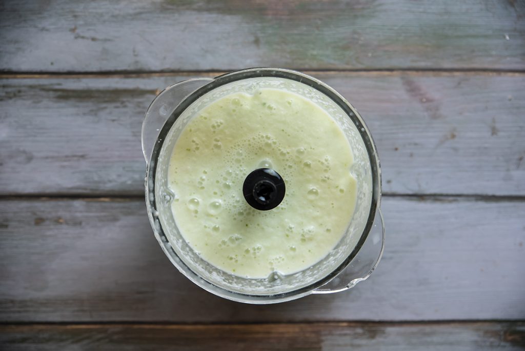 Zuppa fredda di cetrioli e feta 4 frullatore crema liscia tre