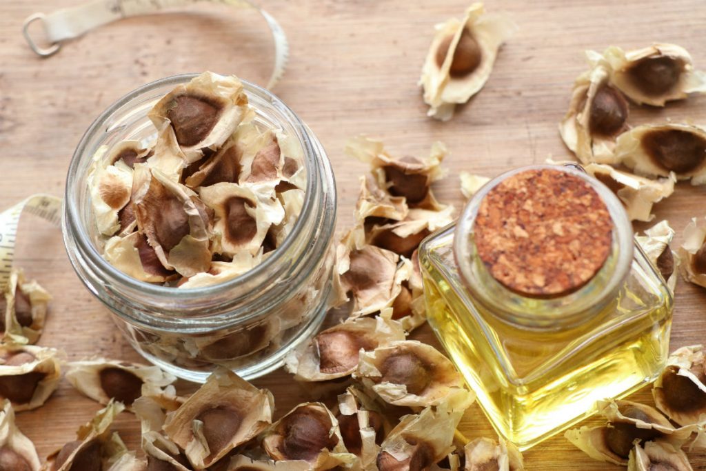 Moringa: proprietà, benefici e i migliori usi in cucina 4 moringa, l'olio