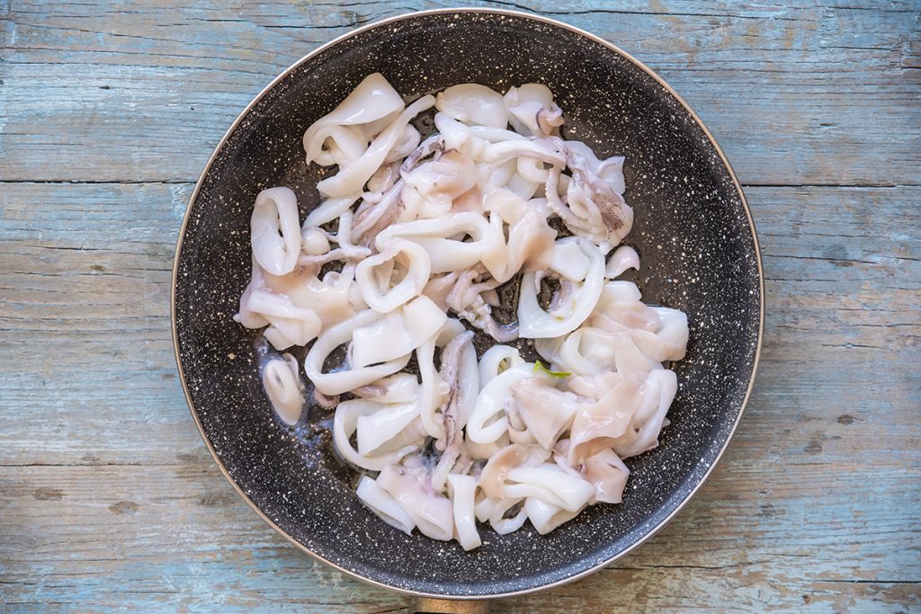 Paella di pesce: ingredienti e ricetta originale 6 paella leggera calamari aglio