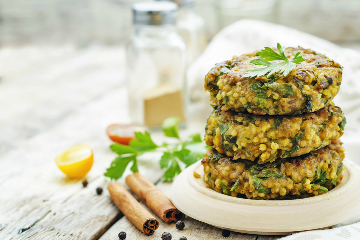 Ricette con miglio: 7 idee sane e nutrienti 6 Tre burger di miglio con piselli