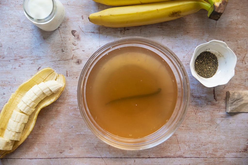 Tè bianco con latte alla vaniglia e banane 2 te bianco con latte alla vaniglia e banane