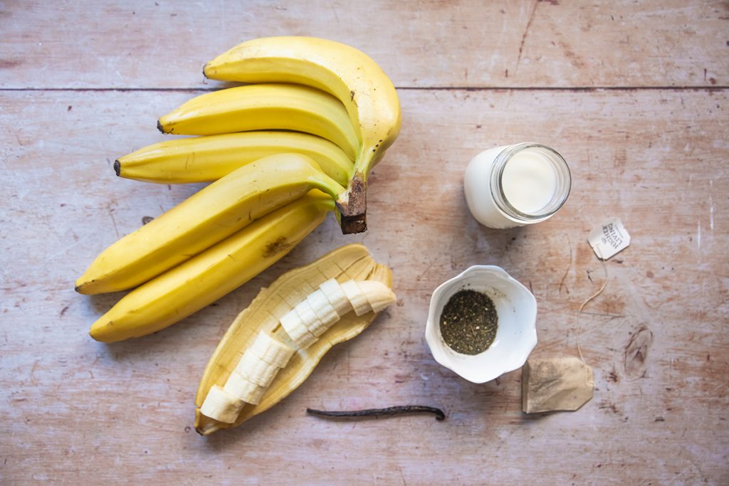 Tè bianco con latte alla vaniglia e banane 3 te bianco latte alla vaniglia e banane