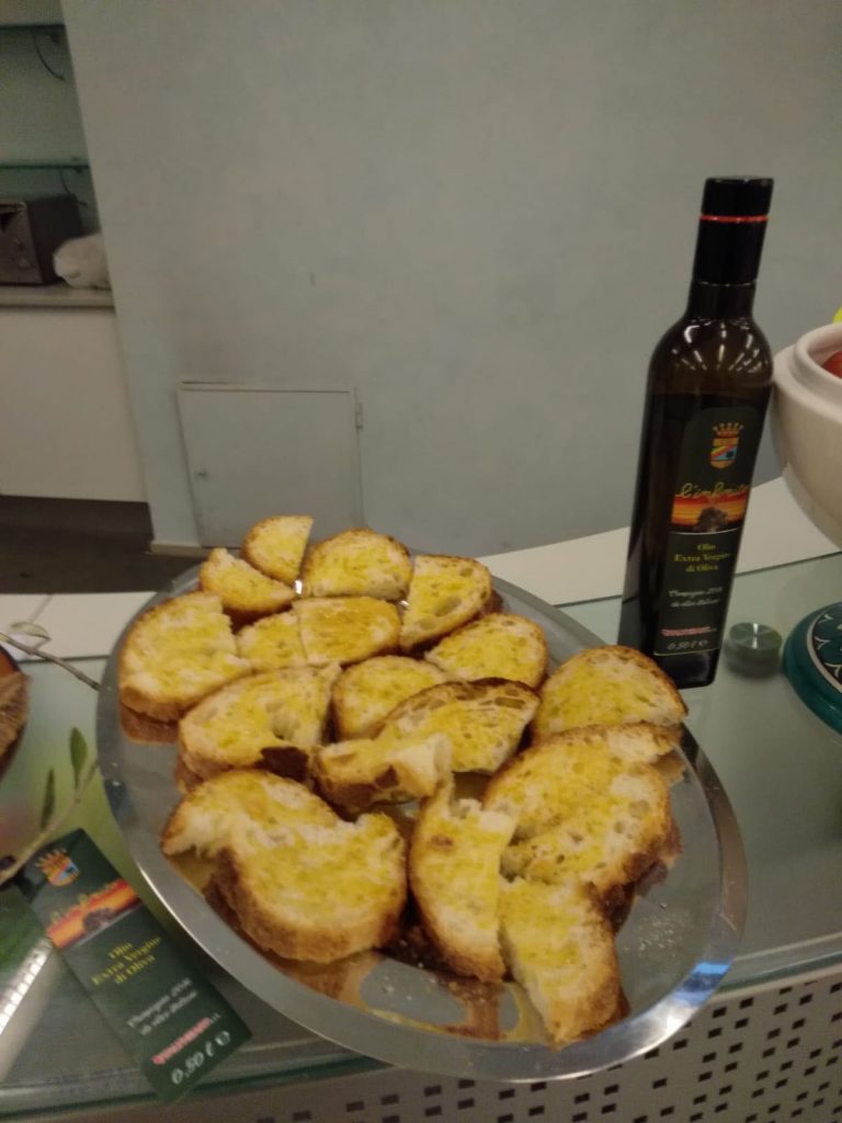Umbria: a zonzo nel cuore verde dell’Italia 4 bruschette olio