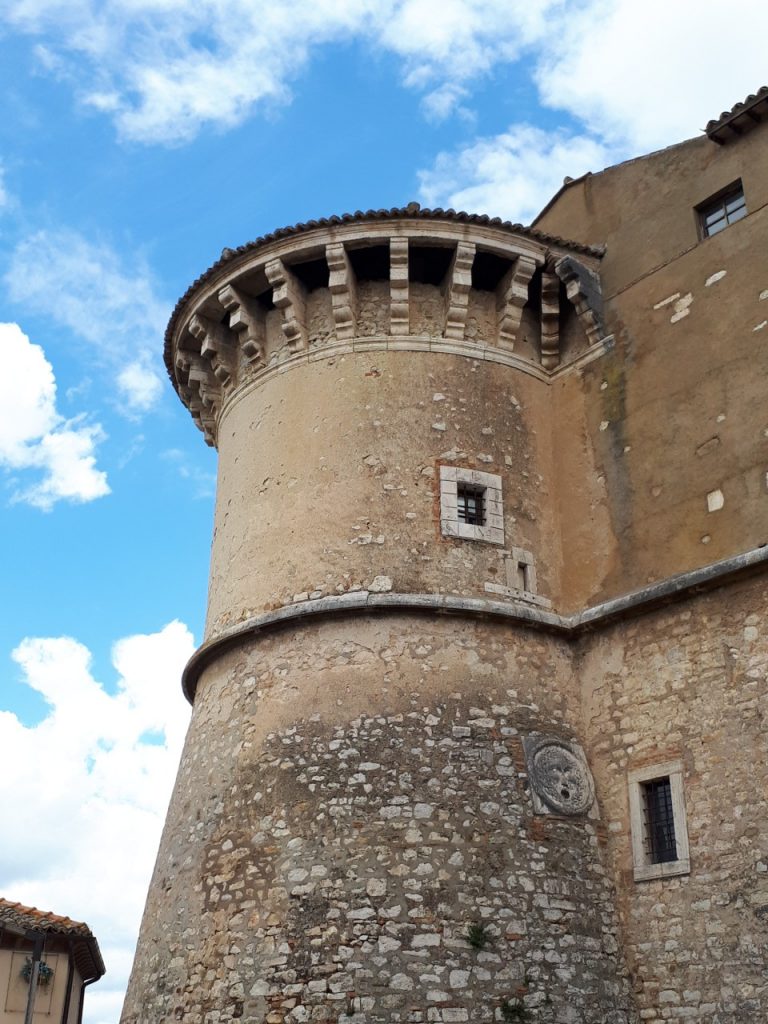 Umbria: a zonzo nel cuore verde dell’Italia 32 castello di alviano 1