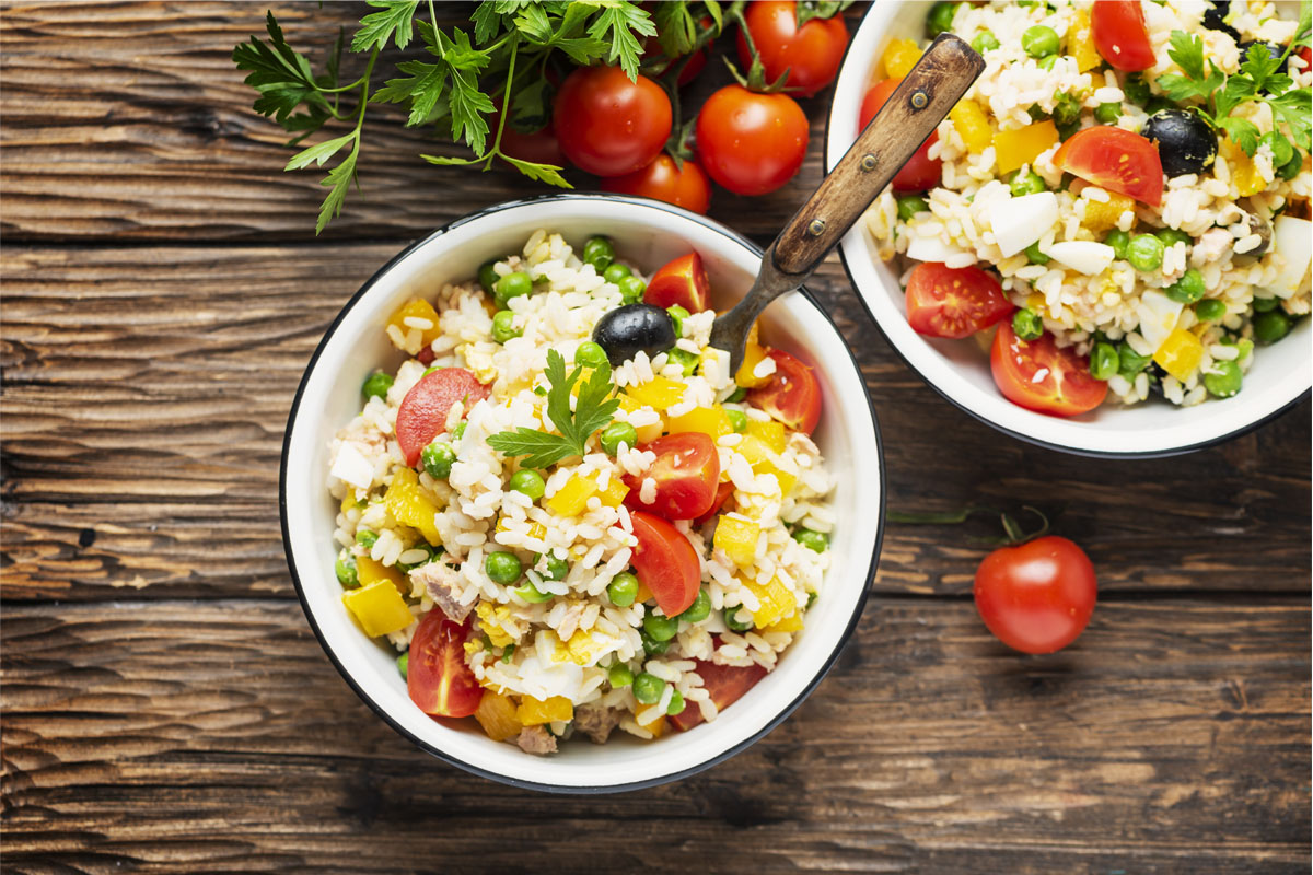 Ricette con i cetrioli: le migliori idee sane e fresche per depurarti e idratarti 16 insalata di riso