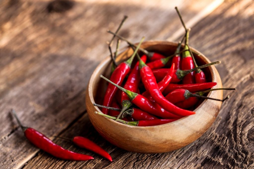 Peperoncini: le varietà del mondo dalle forme e colori più particolari, benefici e piccantezza 1 peperoncini