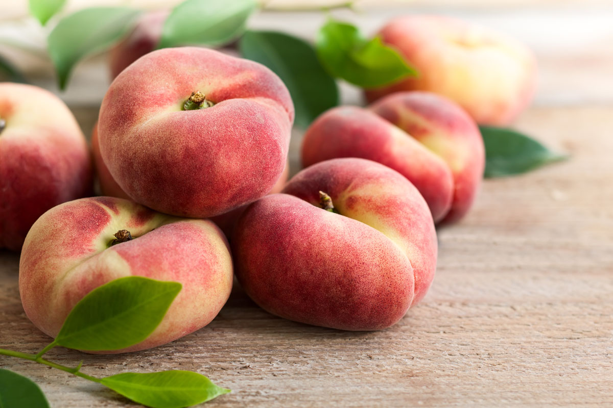 Pesche: proprietà, benefici e ricette per gustarle 8 pesche: varietà