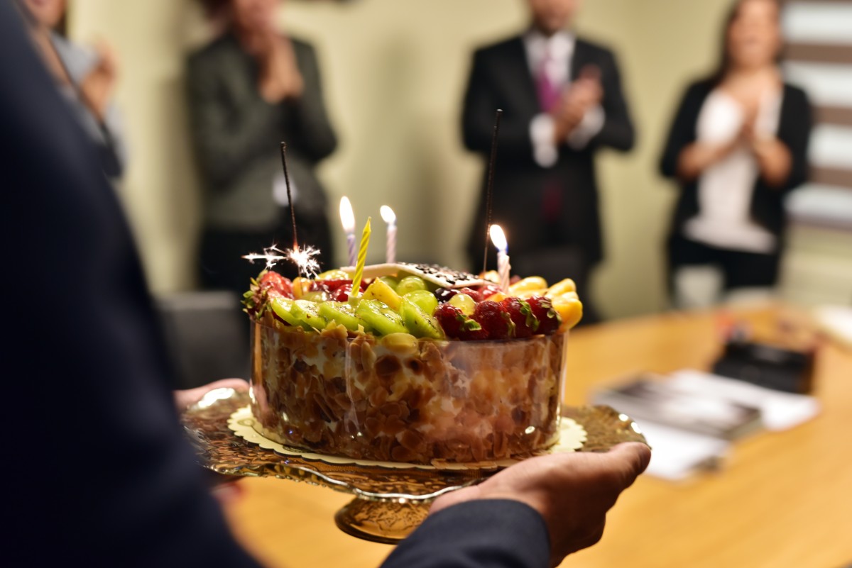 Pranzo in ufficio: consigli per prepararlo, mangiar sano e non ingrassare! 20 pranzo in ufficio e dieta: gestire i compleanni