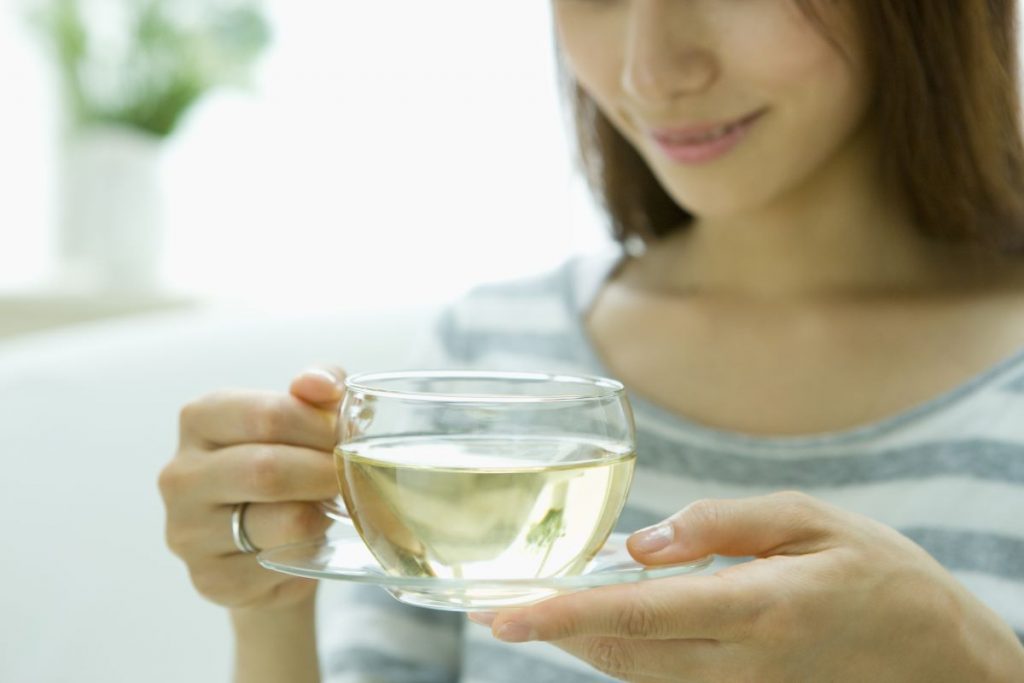 Le tisane per rilassare la mente: ecco le erbe meno conosciute, che ti possono aiutare 1 tisana