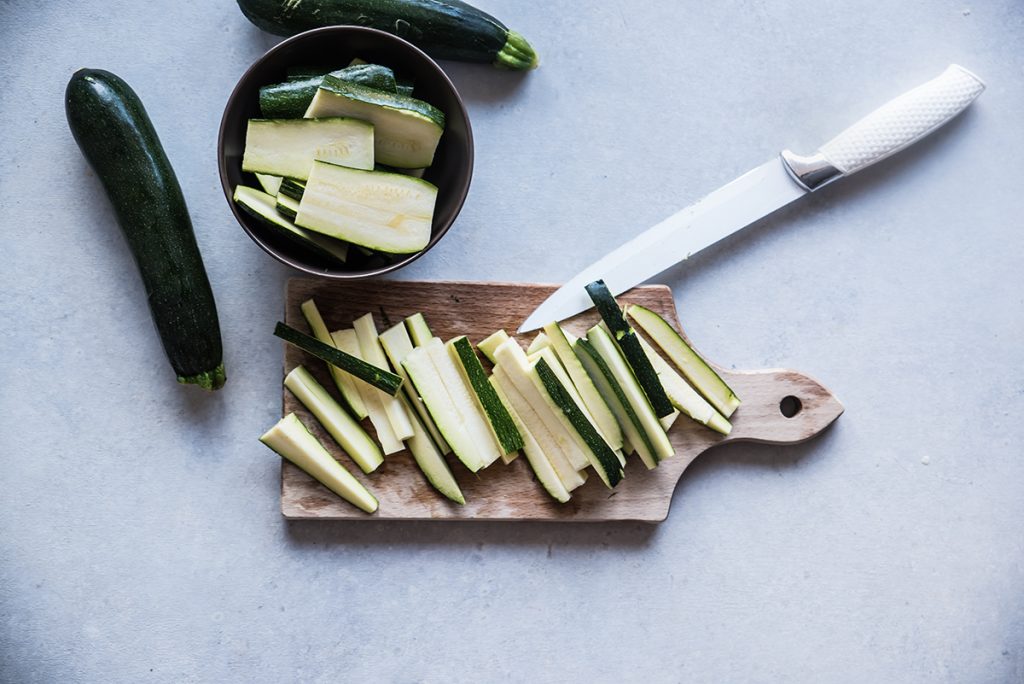 Zucchine sott'olio: la ricetta facile e gustosa 2 zucchine sottolio uno
