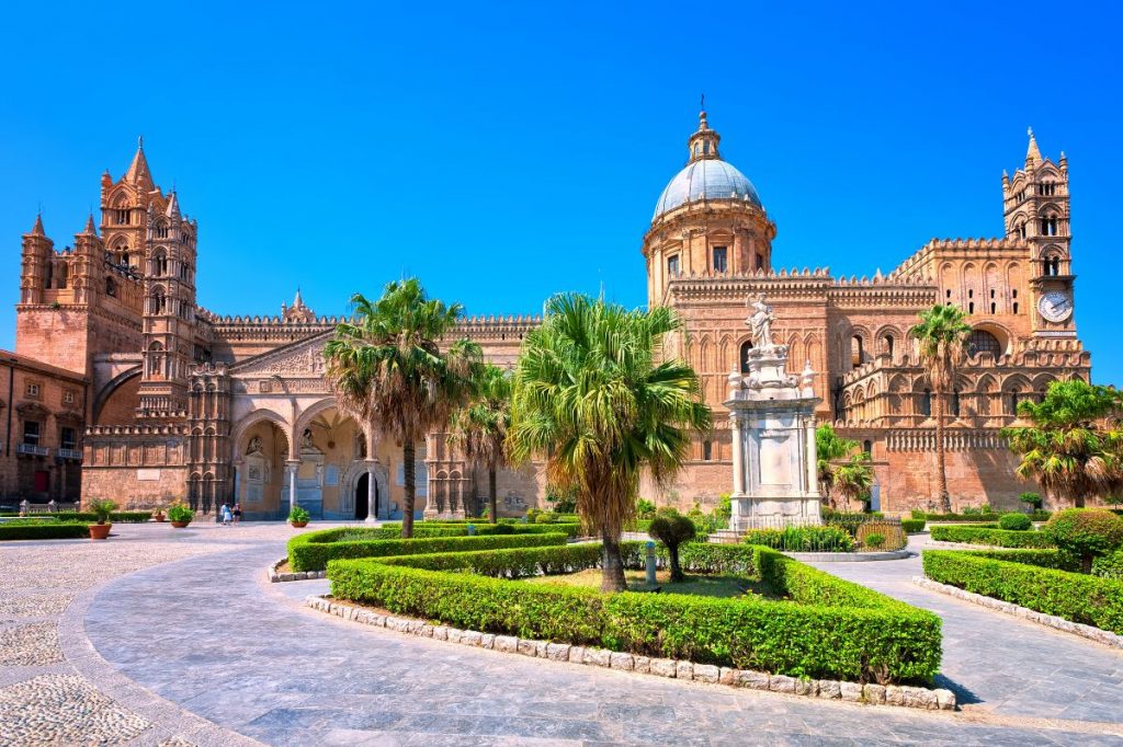 Via Francigena in Sicilia: le tappe e come prepararsi al lungo cammino, tra storia, natura e borghi 1 Palermo