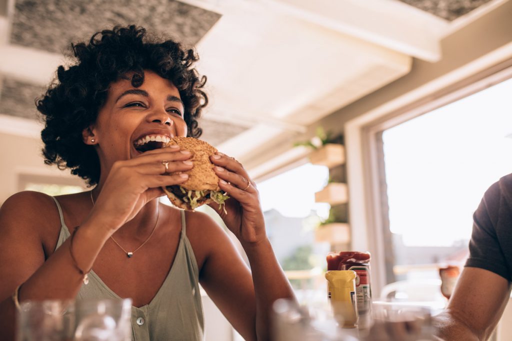 3 trucchi per alzarti da tavola più sazio (senza mangiare di più!) 1 sazietà: come stimolarla