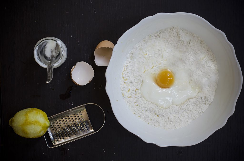 Crostata light con marmellata e yogurt e senza burro 3 crostata light aggiungi tuorlo
