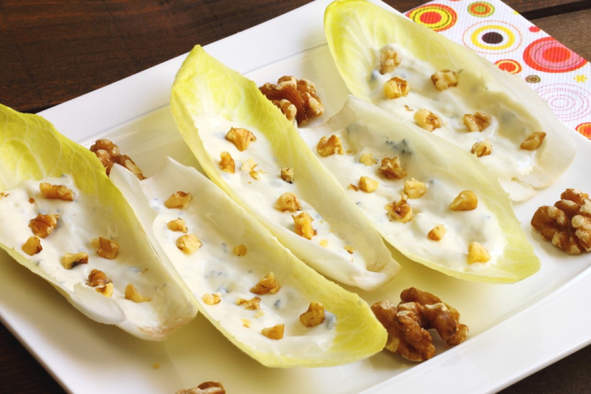 Indivia e scarola: 11 ricette light e appetitose 6 indivua salsa yogurt e soia