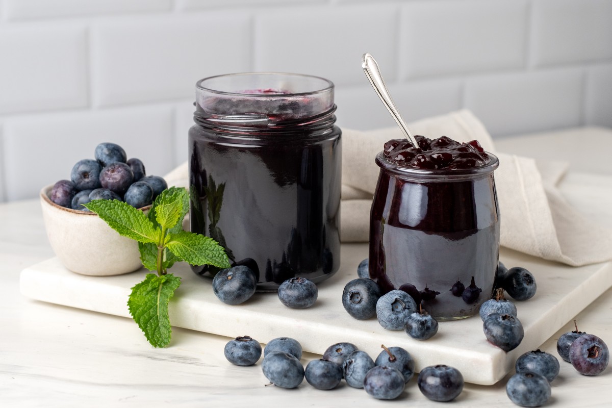 Ricette con i mirtilli: idee colorate e gustose 5 Marmellata di mirtilli: la ricetta