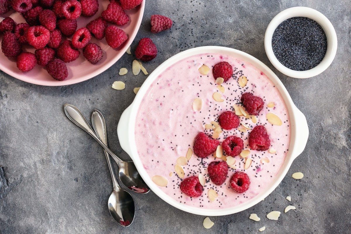 Alimentazione over 65: dieta, fabbisogno calorico e cibi per rimanere in forma 9 alimentazione over 65: cibi per fare il pieno di vitamine