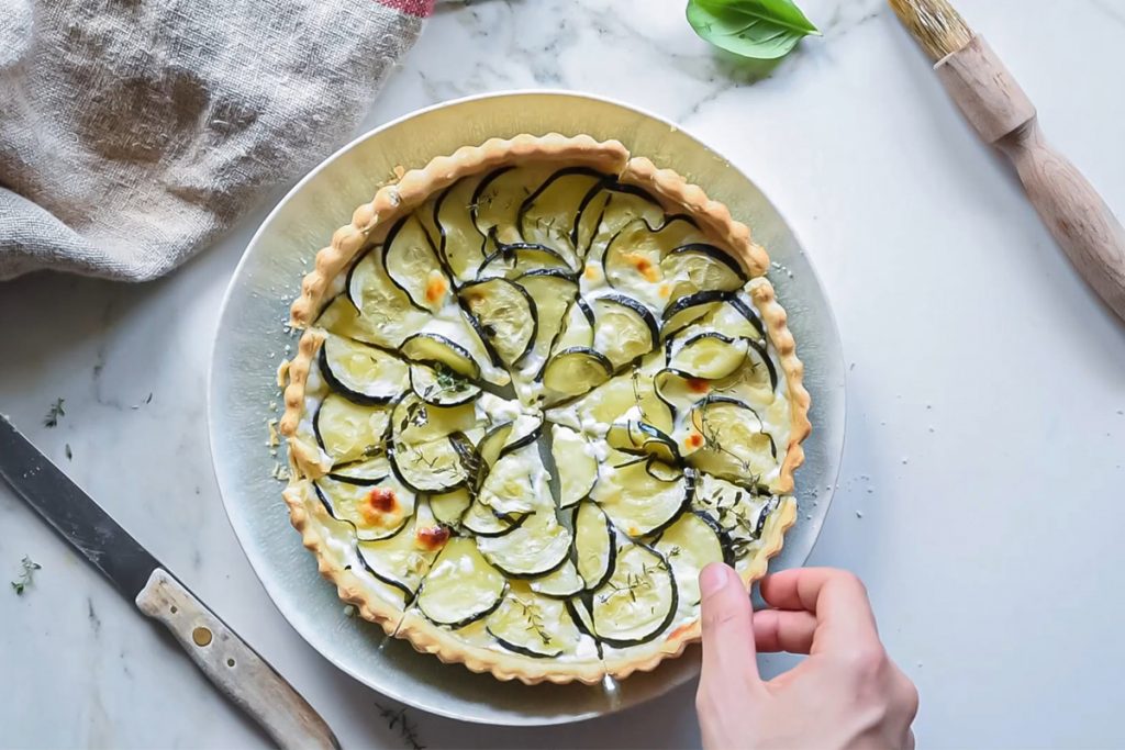 Stanchezza primaverile: le ricette per combatterla 3 Torta salata con zucchine e certosa ricetta