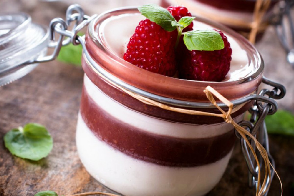 Dolci a dieta: quali con quale frequenza e 10 ricette di dolci light 9 panna cotta yogurt lamponi