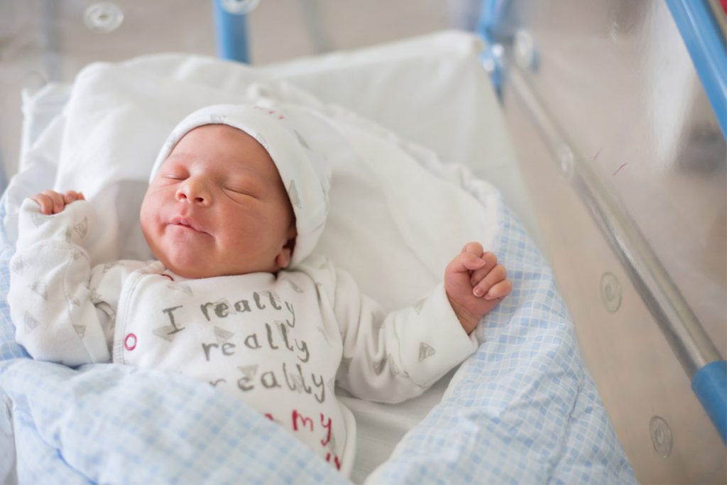 Parto: la guida per vivere con serenità la nascita e le prime settimane con il tuo bambino 3 parto cesareo: come si svolge e quando è indicato
