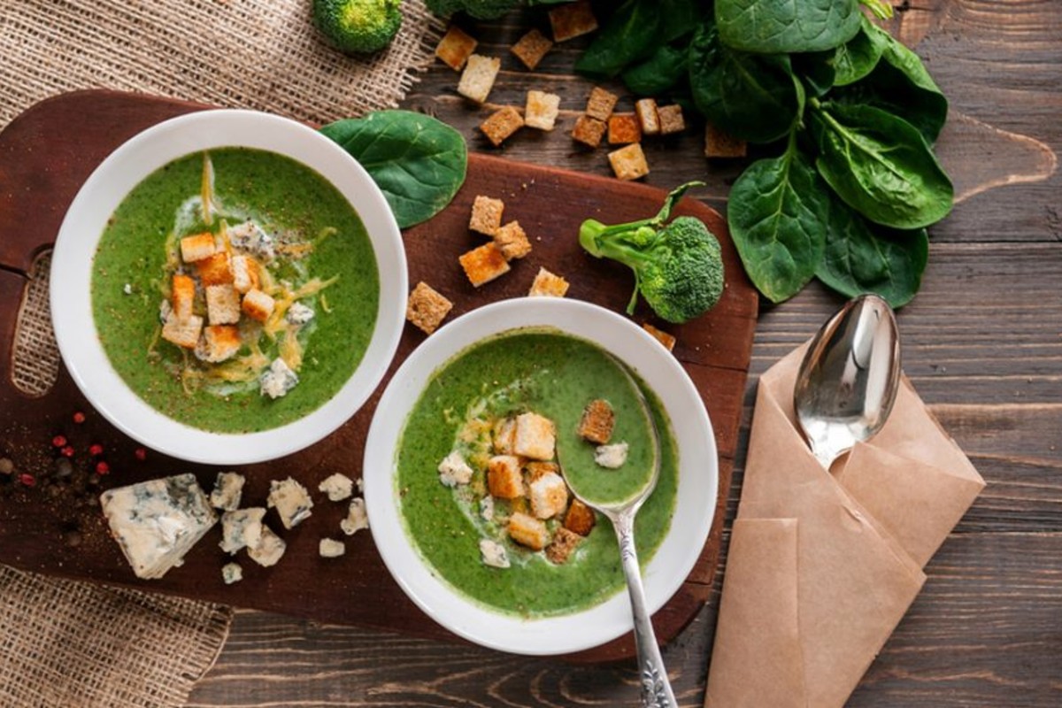 Ricette detox invernali: guida completa per depurarti con gusto 1 ricette detox - vellutata di spinaci