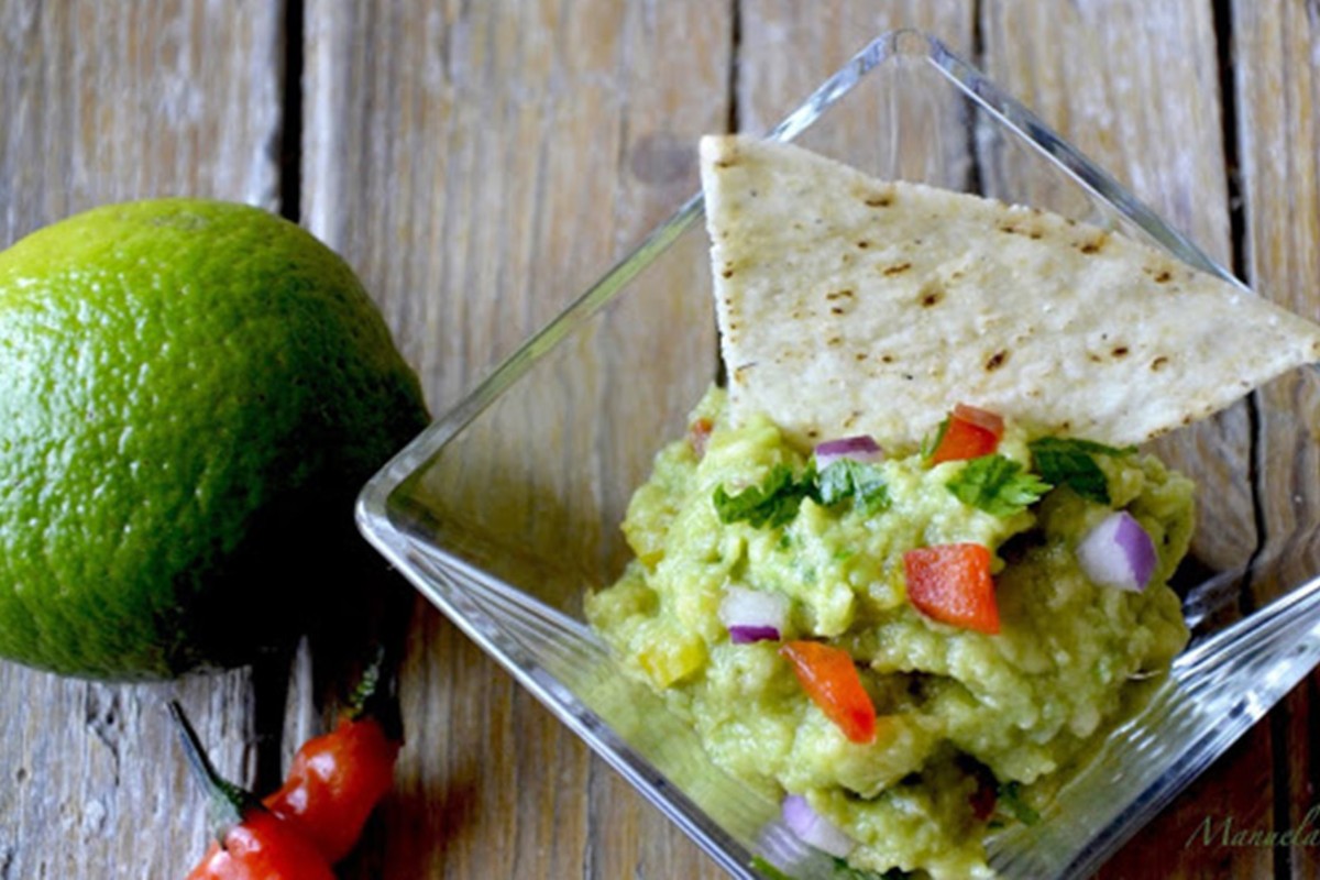 Bicchierini per finger food, le ricette da mangiare in piedi 7 salsa guacamole