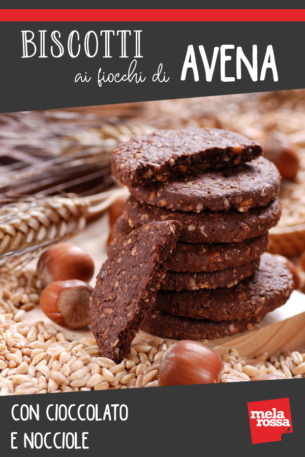 Biscotti ai fiocchi di avena con cioccolato e nocciole 2 biscotti avena cioccolato