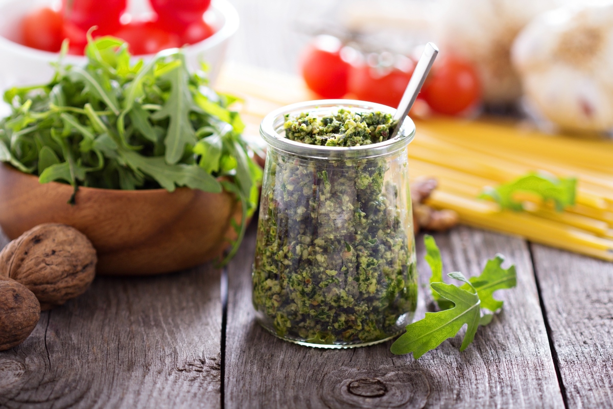 Dieta social: cos’è, come funziona, benefici, esempi di menu e controindicazioni 8 dieta social: trofie al pesto di noci