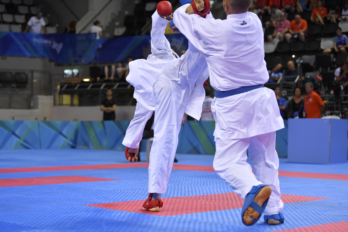 Karate: che cos’è, storia, filosofia, come si pratica e come si combatte 15 gambe nel karate