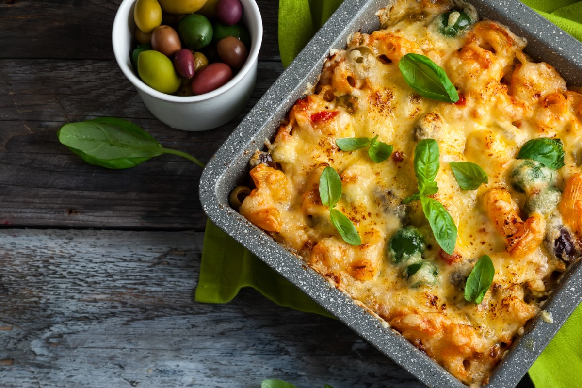 Ricette con olive: 20 proposte per gustarle anche a dieta 16 maccheroni al forno in salsa di olive