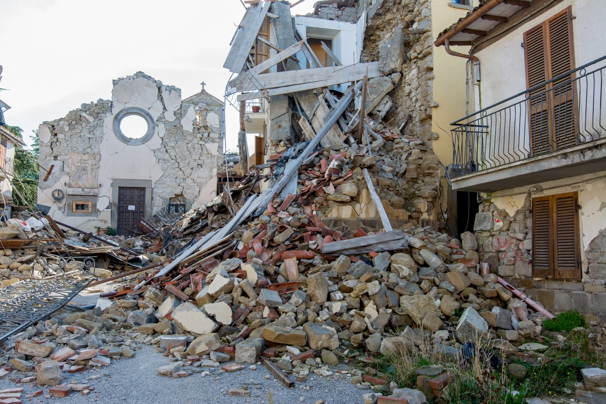 Terremoti, in Italia oltre 16.500 eventi sismici nel 2019 1 Macerie dopo un terremoto