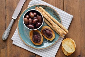 Pat&eacute; di olive nere, la ricetta per prepararlo in casa