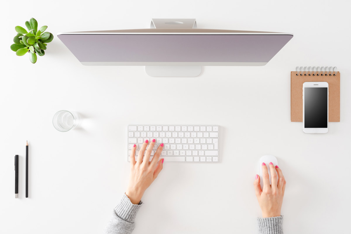 Stress da ufficio? Una pianta da accudire sulla scrivania ti aiuta a ridurlo 1 Una pianta da accudire sulla scrivania riduce lo stress da ufficio