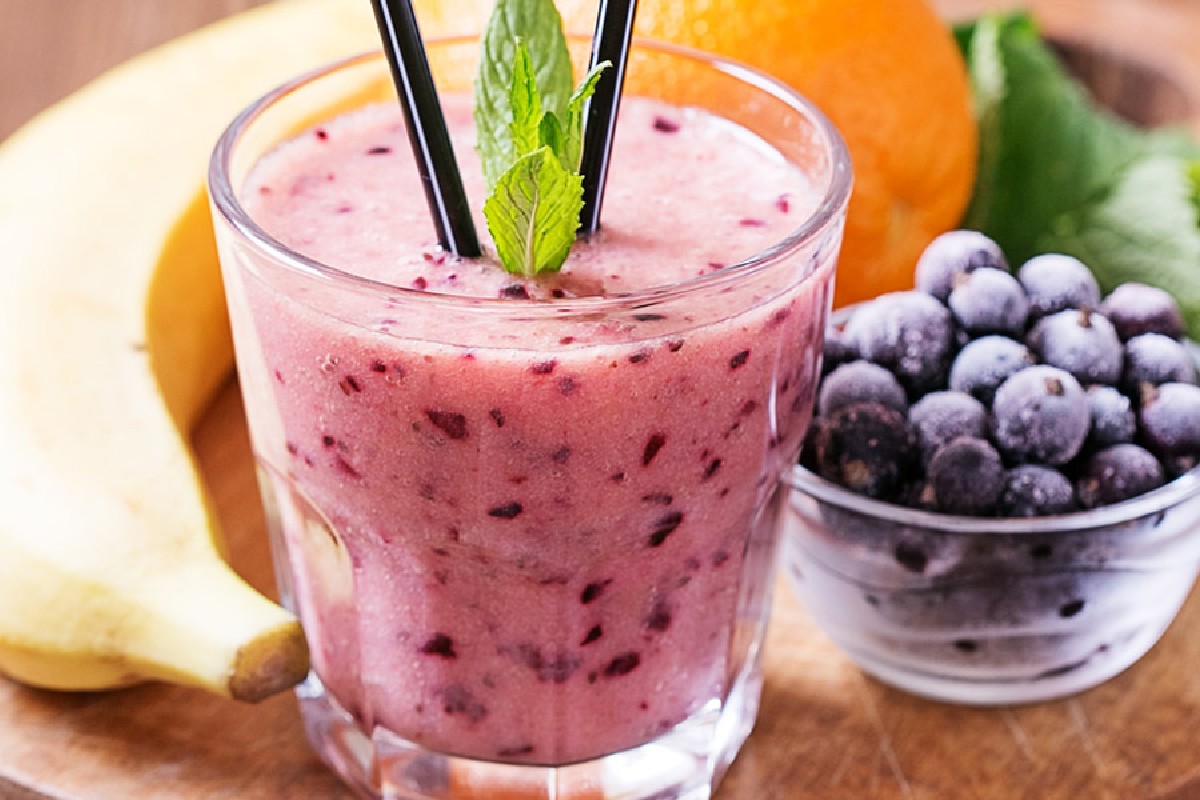 10 spuntini sani e light per evitare i cali di zucchero 5 smoothie