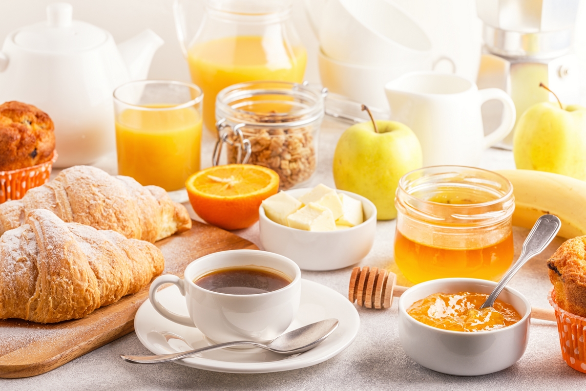 Qual è la miglior colazione, cosa mangiare e perché è importante 1 Fare una ricca colazione fa bruciare il doppio delle calorie