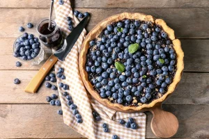 Crostata integrale con farina di segale e marmellata di mirtilli