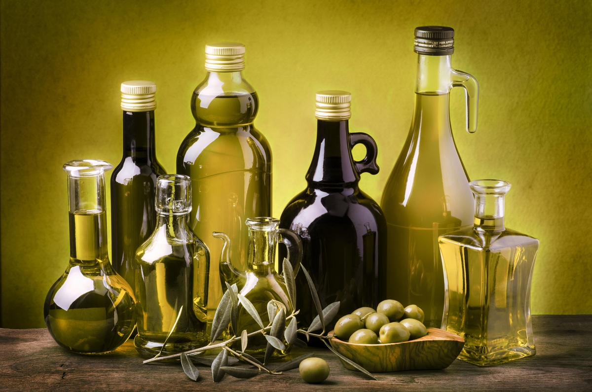 L'olio fa bene al cervello, soprattutto negli anziani 1 Olio di oliva, secondo uno studio del Cnr fa bene al cervello