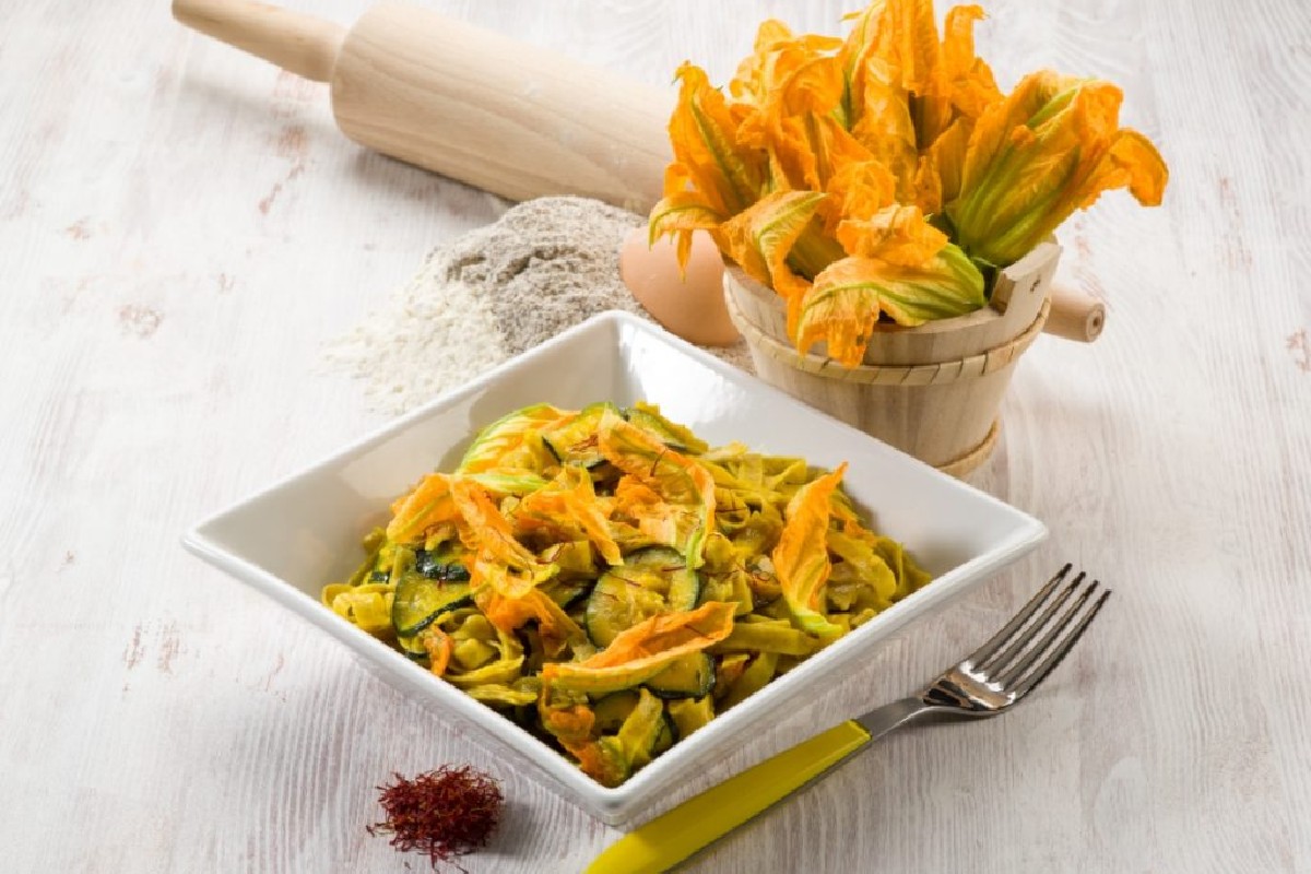 Ricette con lo zafferano: profumate e ricche di sapore 5 tagliolini zucchine e zafferano