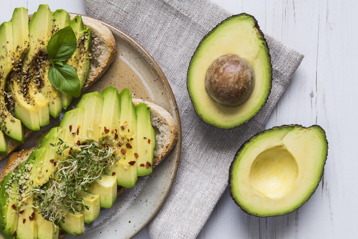 Un avocado al giorno riduce il rischio di declino cognitivo legato a sovrappeso e obesità 1 avocado migliora livelli attenzione