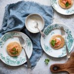 Blinis integrali senza panna, con salmone affumicato e yogurt 1 blinis integrali