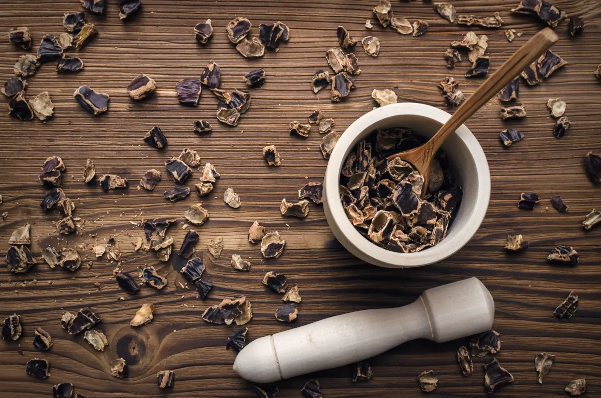 Carruba, sostituto del cioccolato che fa bene alla linea: proprietà, benefici, usi in cucina 7 carruba: guida all'acquisto