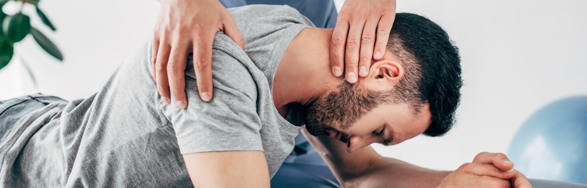 Osteopatia: che cos'è, cosa cura, principi, benefici, controindicazioni 8 ostepatia: leggi in Italia e in Europa