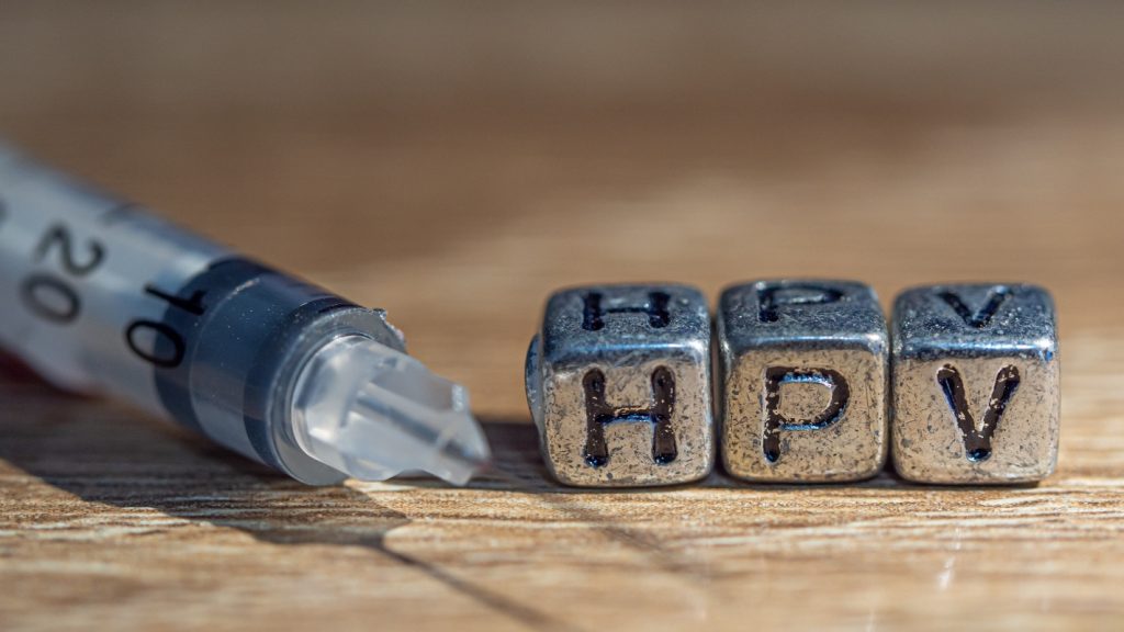 PAP test: che cos'è, a cosa serve, come si esegue e quando 5 papa test e hpv: quando farlo