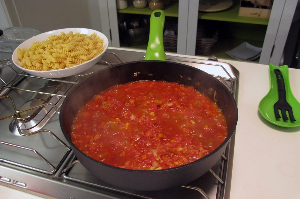 Pasta con sugo di verdure nascoste 3 pasta sugo ebollizione