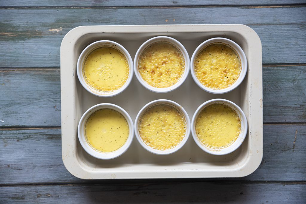 Creme brulee: la ricetta senza panna 5 preparazione bagnomaria